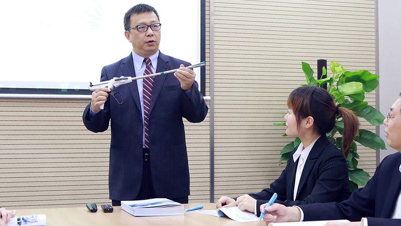 课程定价策略对比分析