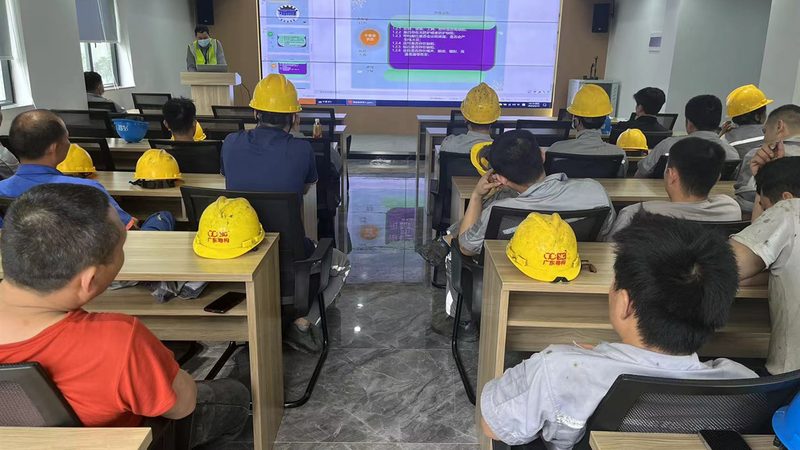 小标题：一、专业分设的必要性